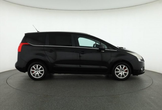Peugeot 5008  1.6 HDi 