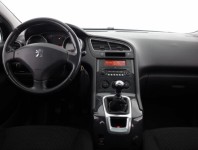 Peugeot 5008  1.6 HDi 