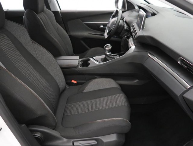 Peugeot 5008  PureTech 130 Active