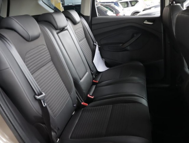 Ford Kuga  1.5 EcoBoost Titanium
