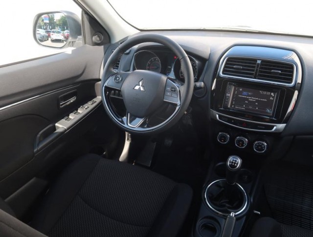 Mitsubishi ASX  1.6 MIVEC 