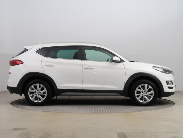 Hyundai Tucson  1.6 CRDi Trikolor