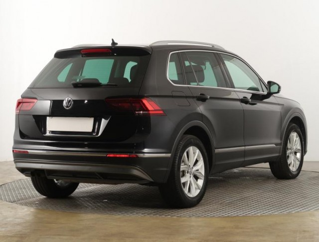 Volkswagen Tiguan  2.0 TSI Highline