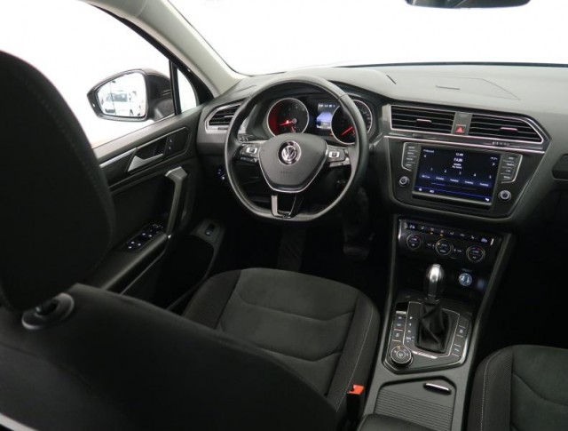Volkswagen Tiguan  2.0 TSI Highline