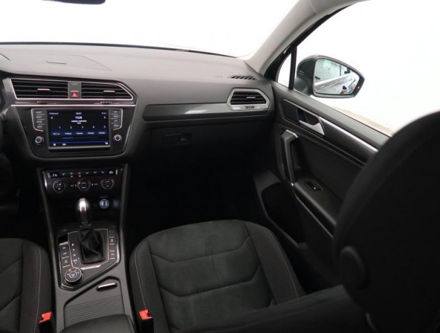 Volkswagen Tiguan  2.0 TSI Highline