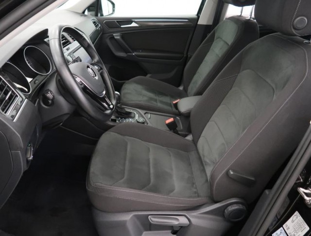 Volkswagen Tiguan  2.0 TSI Highline