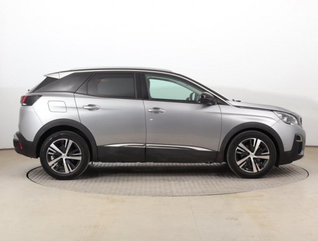 Peugeot 3008  1.2 PureTech Allure