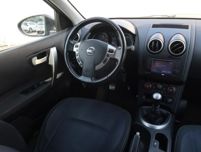 Nissan Qashqai  2.0 dCi 