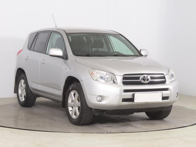 Toyota RAV 4  2.0 VVT-i 
