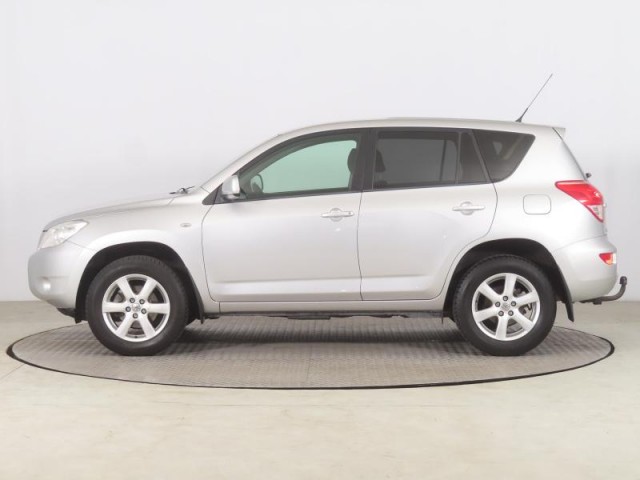 Toyota RAV 4  2.0 VVT-i 