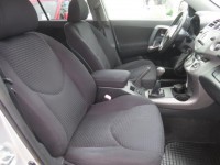 Toyota RAV 4  2.0 VVT-i 