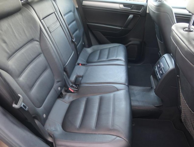 Volkswagen Touareg  3.0 TDI 