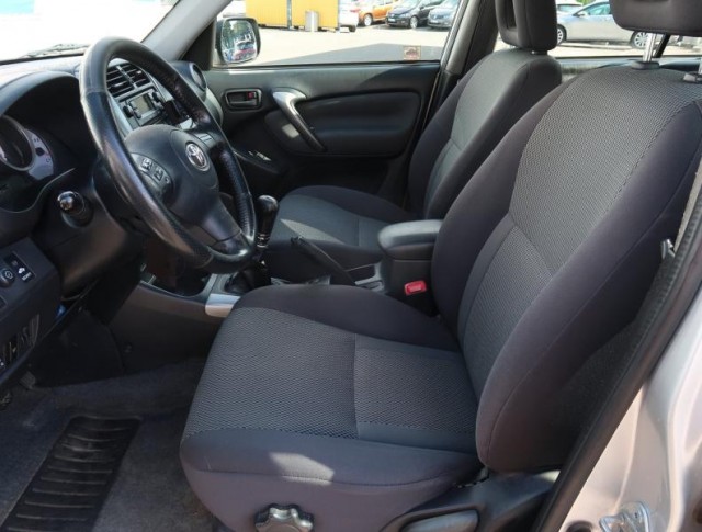 Toyota RAV 4  2.0 D-4D 