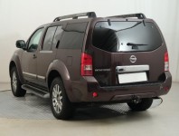 Nissan Pathfinder  3.0 dCi 