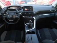 Peugeot 3008  1.2 PureTech Active Pack