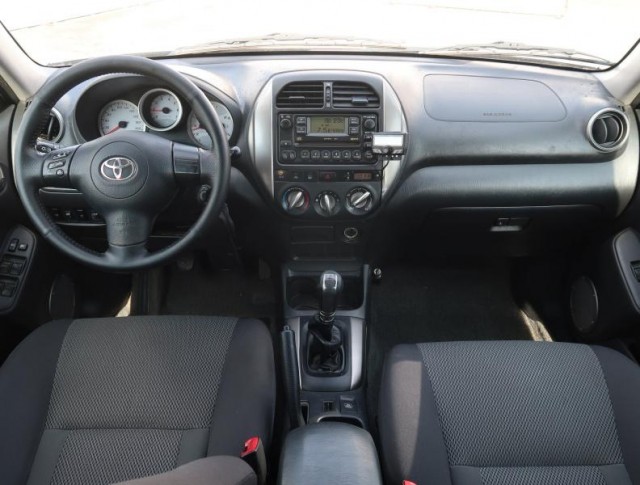 Toyota RAV 4  2.0 D-4D 