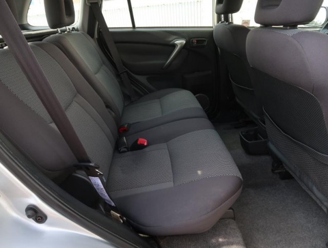 Toyota RAV 4  2.0 D-4D 