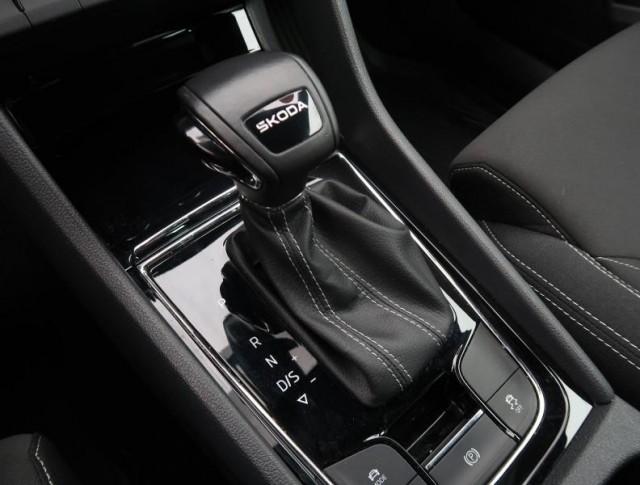 Škoda Karoq  1.5 TSI Sportline