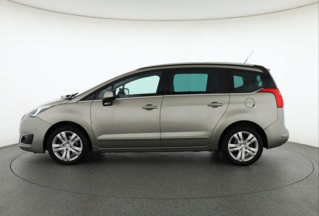 Peugeot 5008  2.0 BlueHDi 
