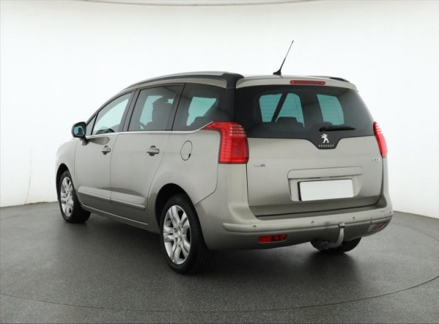 Peugeot 5008  2.0 BlueHDi 