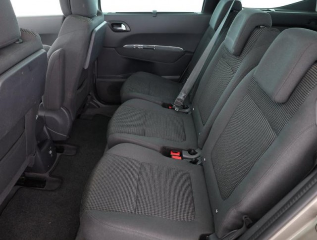 Peugeot 5008  2.0 BlueHDi 