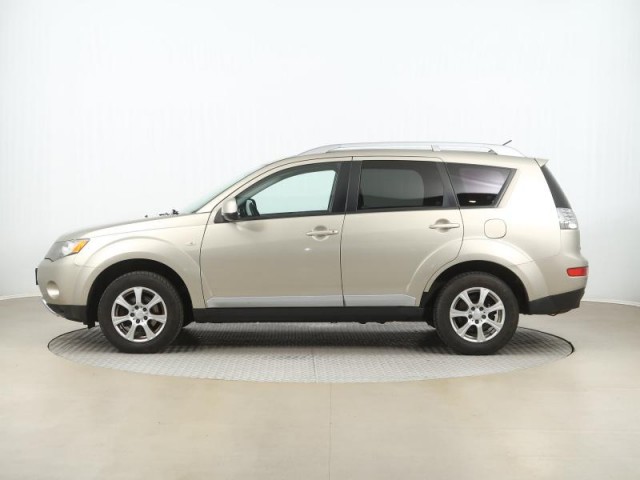 Mitsubishi Outlander  2.2 DI-D 