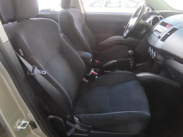 Mitsubishi Outlander  2.2 DI-D 