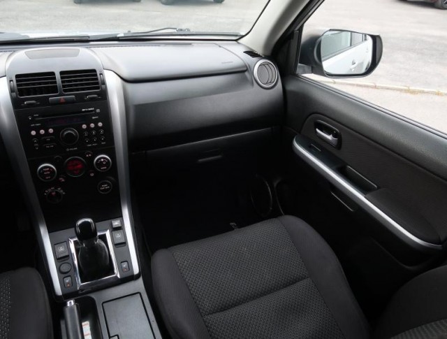 Suzuki Grand Vitara  2.4 VVT 