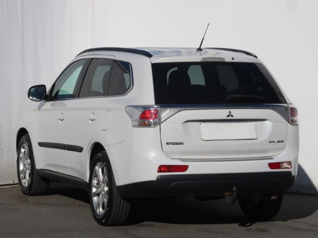 Mitsubishi Outlander  2.2 DI-D 