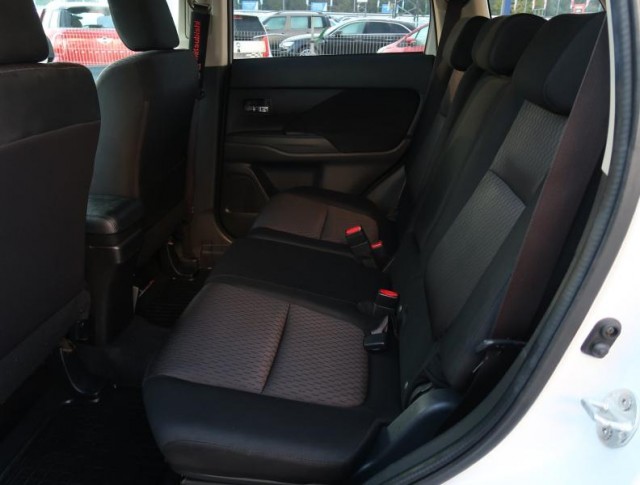 Mitsubishi Outlander  2.2 DI-D 