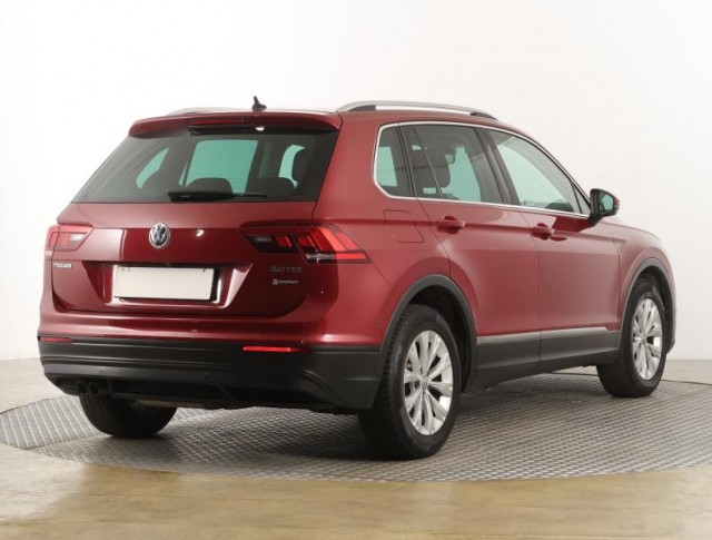Volkswagen Tiguan  2.0 TDI 