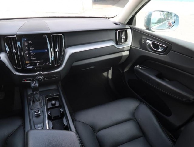 Volvo XC60  D4 AWD Momentum