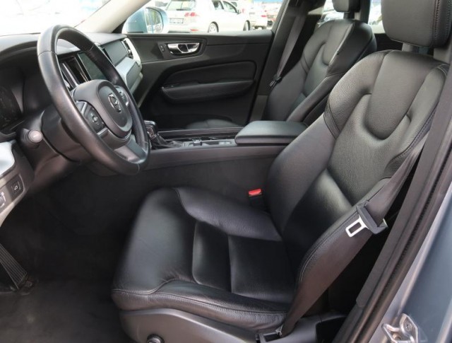 Volvo XC60  D4 AWD Momentum