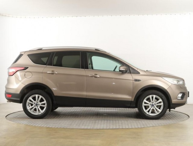 Ford Kuga  1.5 EcoBoost Titanium