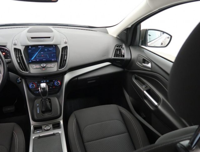 Ford Kuga  1.5 EcoBoost Titanium