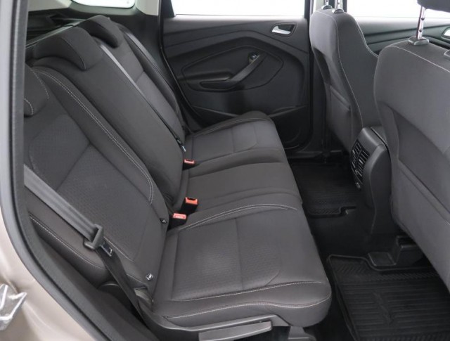 Ford Kuga  1.5 EcoBoost Titanium