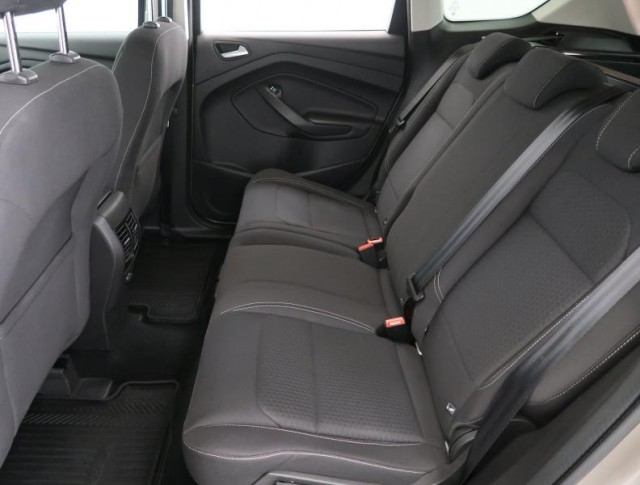 Ford Kuga  1.5 EcoBoost Titanium