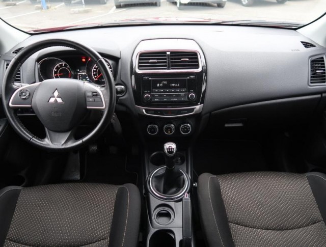 Mitsubishi ASX  1.6 MIVEC 
