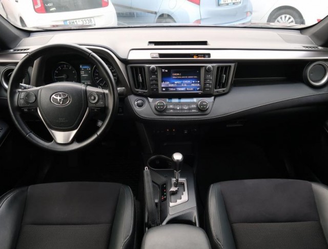 Toyota RAV 4  2.0 VVT-i Selection