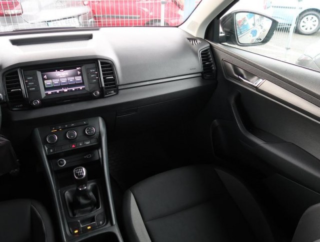 Škoda Karoq  1.0 TSI Active Plus