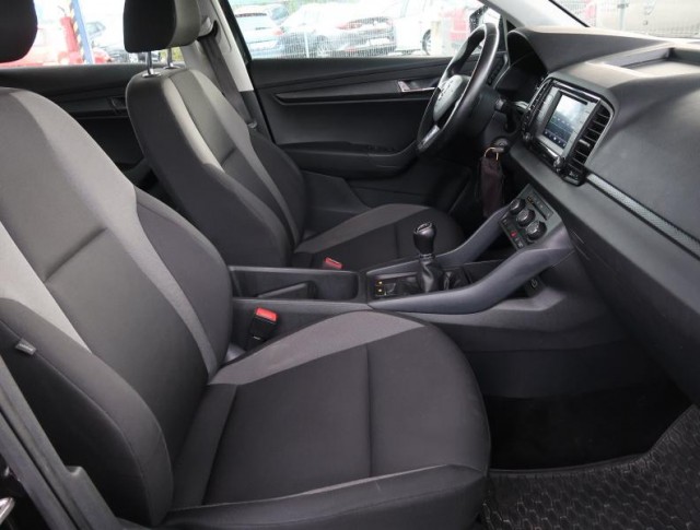 Škoda Karoq  1.0 TSI Active Plus