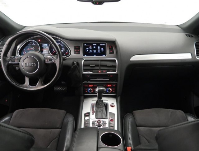 Audi Q7  4.2 TDI S-Line