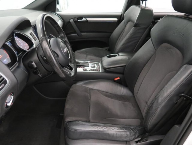 Audi Q7  4.2 TDI S-Line