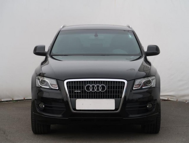 Audi Q5  2.0 TDI S line