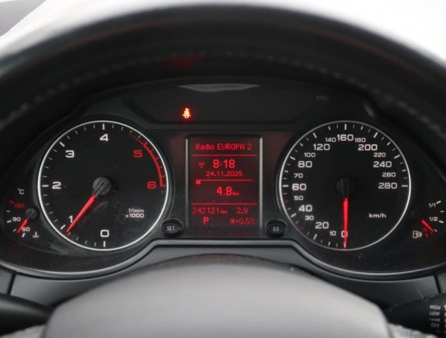 Audi Q5  2.0 TDI S line