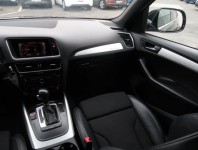 Audi Q5  2.0 TDI S line