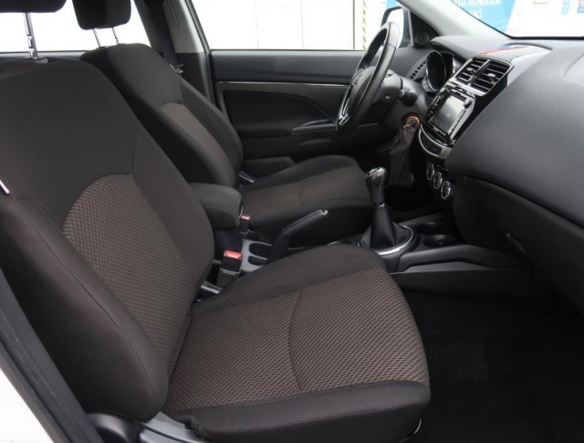 Mitsubishi ASX  1.6 MIVEC 