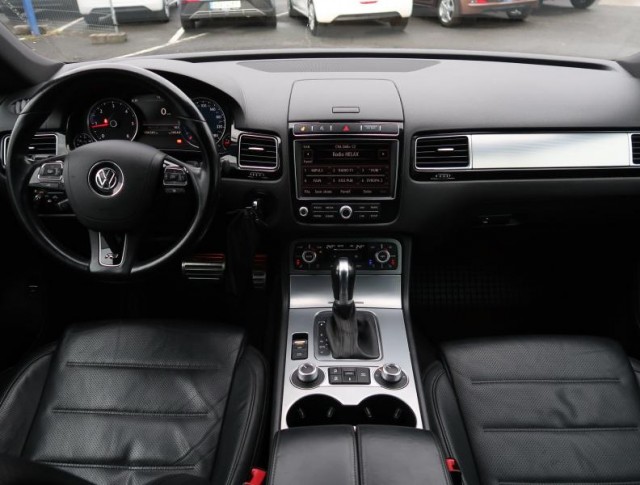 Volkswagen Touareg  3.0 TDI R-Line