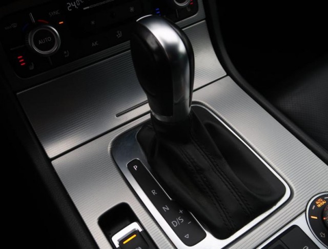 Volkswagen Touareg  3.0 TDI R-Line