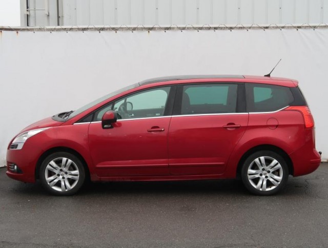 Peugeot 5008  1.6 HDi 